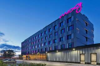 Отель Moxy Katowice Airport Пирзовице-6